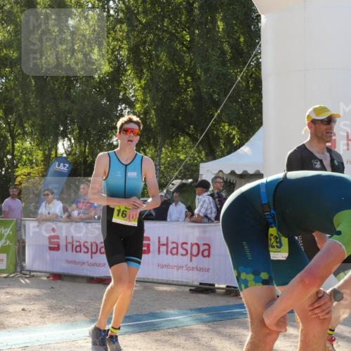 07.09.2025 - 19. Norderstedt Triathlon Zöllner http://msf.ph/oto/8793654 07.09.2025 16:38:27 Ziel 529, 1554 meine-sportfotos.de
