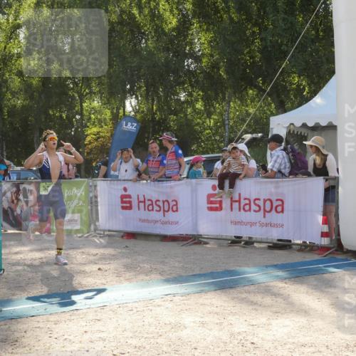 07.09.2025 - 19. Norderstedt Triathlon Zöllner http://msf.ph/oto/8793674 07.09.2025 16:38:45 Ziel 536, 917, 1481 meine-sportfotos.de