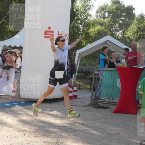 07.09.2025 - 19. Norderstedt Triathlon Zöllner http://msf.ph/oto/8793706 07.09.2025 16:38:58 Ziel 1070, 1625 meine-sportfotos.de