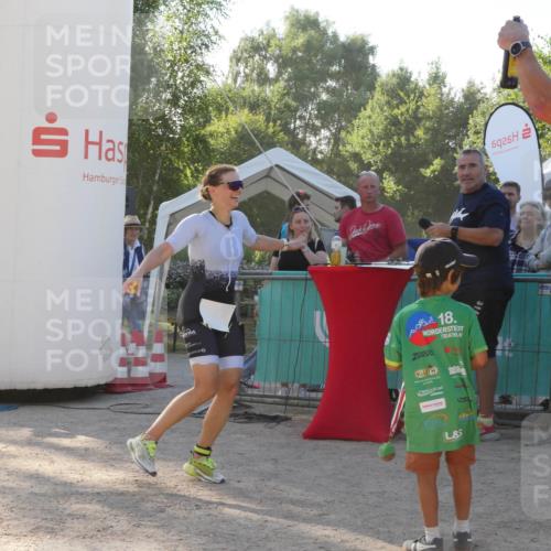 07.09.2025 - 19. Norderstedt Triathlon Zöllner http://msf.ph/oto/8793709 07.09.2025 16:38:58 Ziel 1070, 1625 meine-sportfotos.de