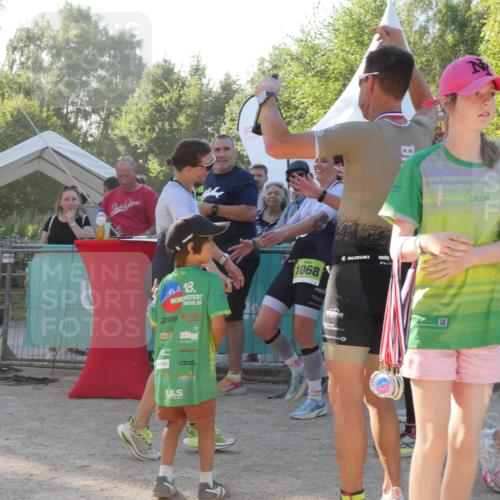 07.09.2025 - 19. Norderstedt Triathlon Zöllner http://msf.ph/oto/8793711 07.09.2025 16:38:59 Ziel 1070, 1625 meine-sportfotos.de
