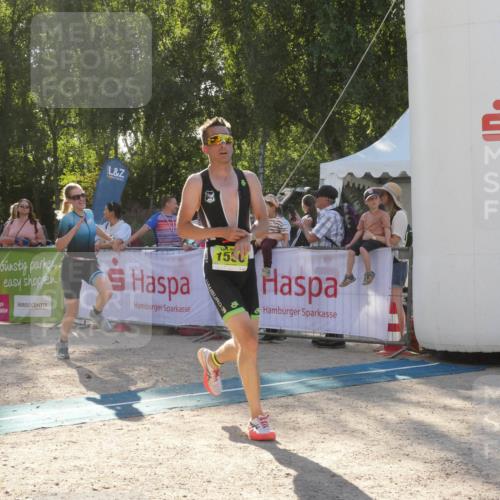 07.09.2025 - 19. Norderstedt Triathlon Zöllner http://msf.ph/oto/8793744 07.09.2025 16:39:33 Ziel 1060, 1073, 1105, 1550 meine-sportfotos.de
