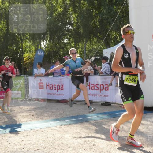 07.09.2025 - 19. Norderstedt Triathlon Zöllner http://msf.ph/oto/8793748 07.09.2025 16:39:34 Ziel 1060, 1067, 1073, 1105, 1550 meine-sportfotos.de