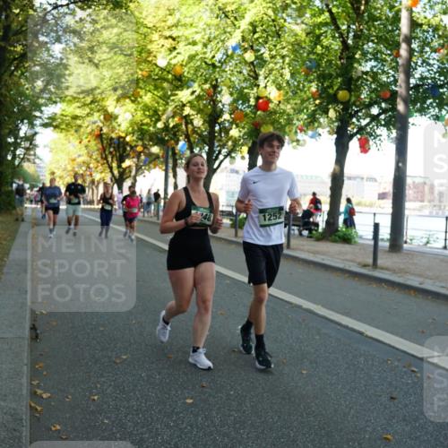 07.09.2025 - BARMER Alsterlauf Yannick Fuchs http://msf.ph/oto/8793756 07.09.2025 11:41:26 Laufen 48, 1252 meine-sportfotos.de