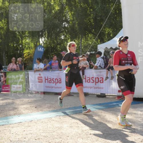 07.09.2025 - 19. Norderstedt Triathlon Zöllner http://msf.ph/oto/8793758 07.09.2025 16:39:35 Ziel 1060, 1067, 1073, 1105, 1550 meine-sportfotos.de