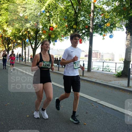 07.09.2025 - BARMER Alsterlauf Yannick Fuchs http://msf.ph/oto/8793774 07.09.2025 11:41:27 Laufen 1137, 23, 1204, 1248, 1252 meine-sportfotos.de