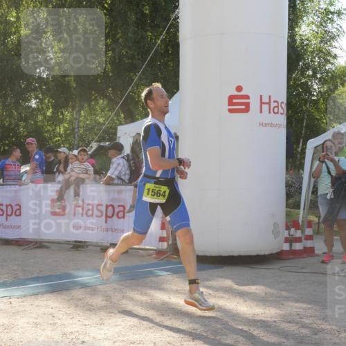 07.09.2025 - 19. Norderstedt Triathlon Zöllner http://msf.ph/oto/8793781 07.09.2025 16:39:42 Ziel 1067, 1564 meine-sportfotos.de
