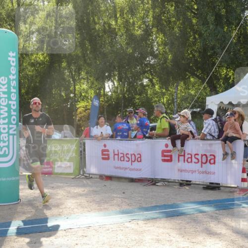 07.09.2025 - 19. Norderstedt Triathlon Zöllner http://msf.ph/oto/8793826 07.09.2025 16:40:40 Ziel 1553 meine-sportfotos.de