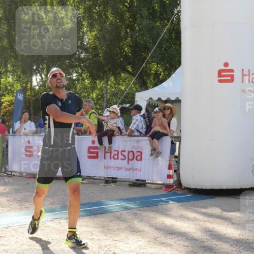 07.09.2025 - 19. Norderstedt Triathlon Zöllner http://msf.ph/oto/8793833 07.09.2025 16:40:41 Ziel 1553, 1573 meine-sportfotos.de