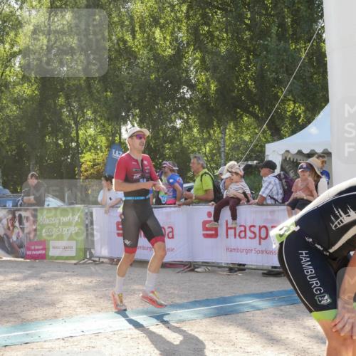 07.09.2025 - 19. Norderstedt Triathlon Zöllner http://msf.ph/oto/8793836 07.09.2025 16:40:45 Ziel 1553, 1573 meine-sportfotos.de