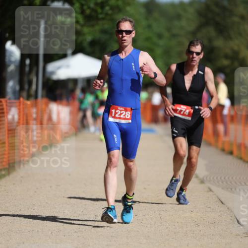 07.09.2025 - 19. Norderstedt Triathlon Michael Strokosch http://msf.ph/oto/8793847 07.09.2025 11:49:33 Laufen 774, 1228 meine-sportfotos.de