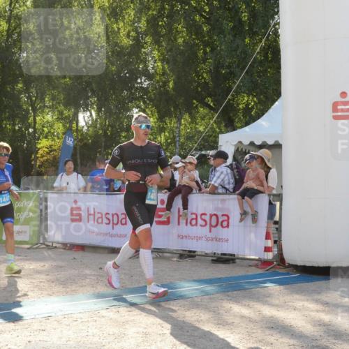 07.09.2025 - 19. Norderstedt Triathlon Zöllner http://msf.ph/oto/8793851 07.09.2025 16:40:51 Ziel 1403, 1447, 1573, 1614 meine-sportfotos.de