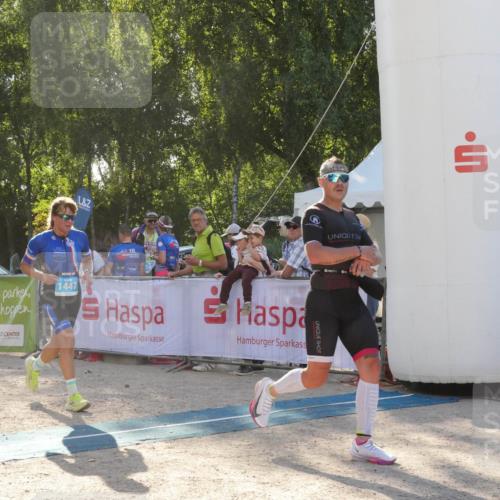 07.09.2025 - 19. Norderstedt Triathlon Zöllner http://msf.ph/oto/8793854 07.09.2025 16:40:52 Ziel 1403, 1447, 1573, 1614 meine-sportfotos.de