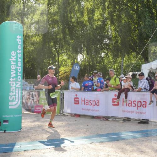 07.09.2025 - 19. Norderstedt Triathlon Zöllner http://msf.ph/oto/8793861 07.09.2025 16:40:54 Ziel 1403, 1447, 1614 meine-sportfotos.de