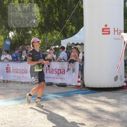 07.09.2025 - 19. Norderstedt Triathlon Zöllner http://msf.ph/oto/8793880 07.09.2025 16:41:04 Ziel 407, 1054 meine-sportfotos.de