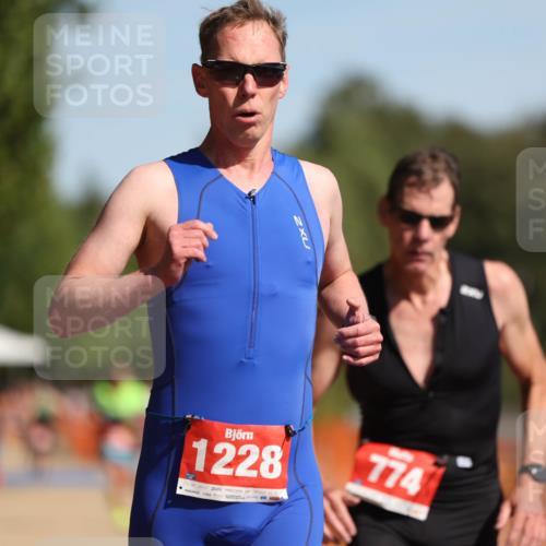 07.09.2025 - 19. Norderstedt Triathlon Michael Strokosch http://msf.ph/oto/8793887 07.09.2025 11:49:36 Laufen 774, 1228 meine-sportfotos.de