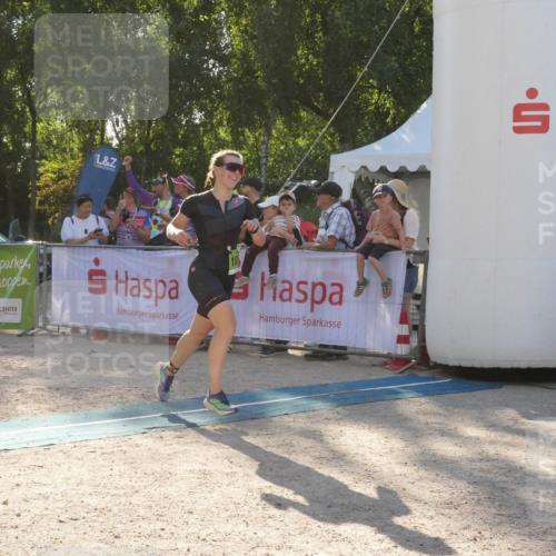 07.09.2025 - 19. Norderstedt Triathlon Zöllner http://msf.ph/oto/8793900 07.09.2025 16:41:15 Ziel 1059, 1090 meine-sportfotos.de