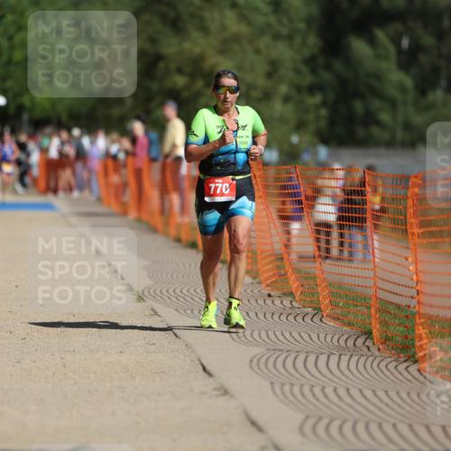 07.09.2025 - 19. Norderstedt Triathlon Michael Strokosch http://msf.ph/oto/8793910 07.09.2025 11:49:43 Laufen 770, 1184 meine-sportfotos.de