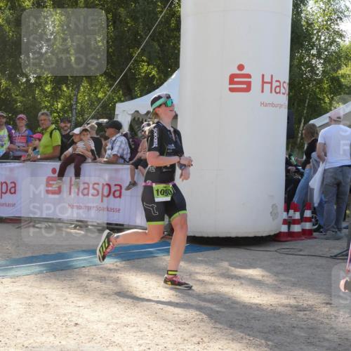 07.09.2025 - 19. Norderstedt Triathlon Zöllner http://msf.ph/oto/8793912 07.09.2025 16:41:19 Ziel 1059, 1090 meine-sportfotos.de