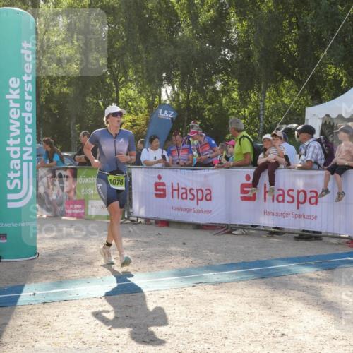 07.09.2025 - 19. Norderstedt Triathlon Zöllner http://msf.ph/oto/8793915 07.09.2025 16:41:34 Ziel 1076, 1592 meine-sportfotos.de