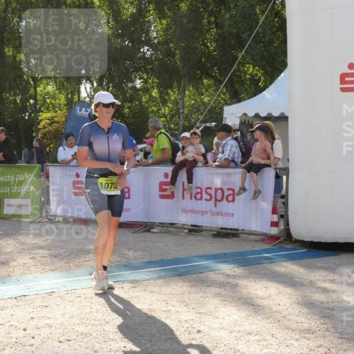 07.09.2025 - 19. Norderstedt Triathlon Zöllner http://msf.ph/oto/8793922 07.09.2025 16:41:34 Ziel 1076, 1592 meine-sportfotos.de