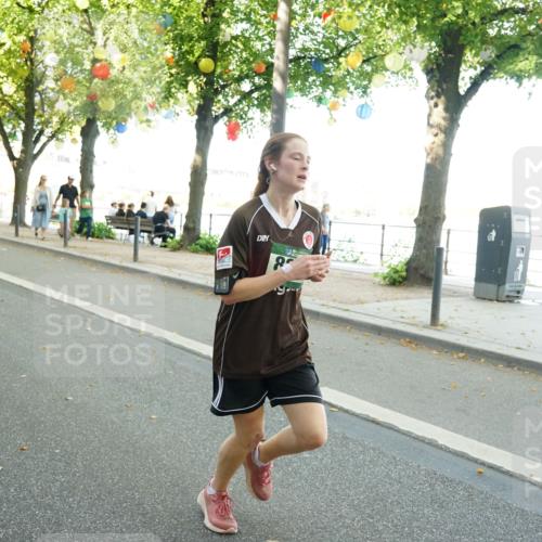 07.09.2025 - BARMER Alsterlauf Yannick Fuchs http://msf.ph/oto/8793962 07.09.2025 11:41:39 Laufen 8, 6 meine-sportfotos.de