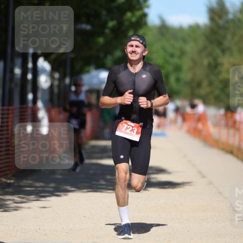 07.09.2025 - 19. Norderstedt Triathlon Michael Strokosch http://msf.ph/oto/8793977 07.09.2025 13:45:36 Laufen 325, 338, 723 meine-sportfotos.de