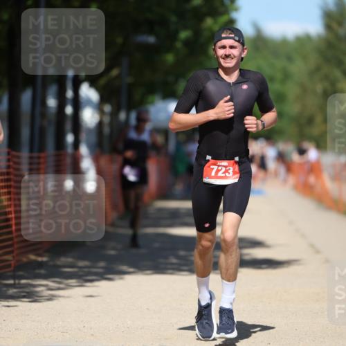 07.09.2025 - 19. Norderstedt Triathlon Michael Strokosch http://msf.ph/oto/8793982 07.09.2025 13:45:36 Laufen 325, 338, 723 meine-sportfotos.de