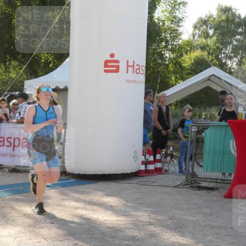 07.09.2025 - 19. Norderstedt Triathlon Zöllner http://msf.ph/oto/8794026 07.09.2025 16:43:06 Ziel 516, 1075 meine-sportfotos.de