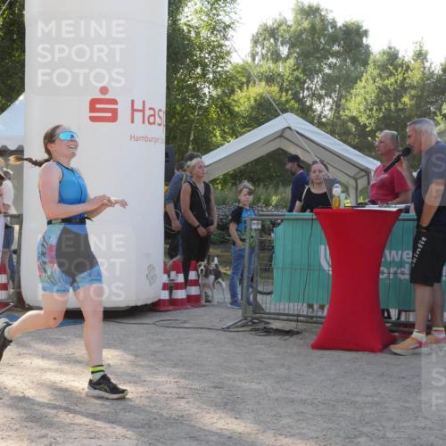 07.09.2025 - 19. Norderstedt Triathlon Zöllner http://msf.ph/oto/8794028 07.09.2025 16:43:06 Ziel 516, 1075 meine-sportfotos.de