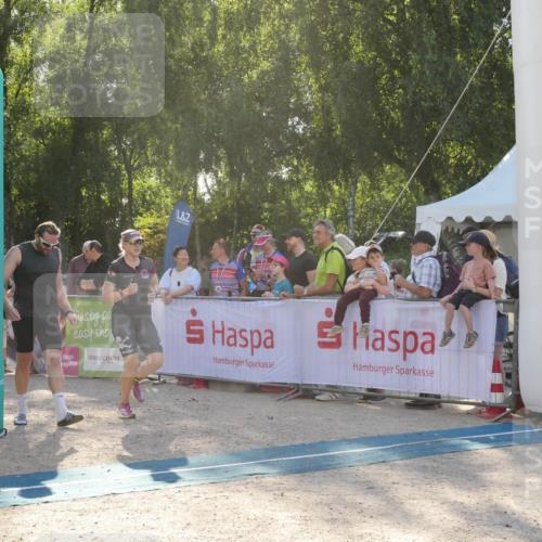 07.09.2025 - 19. Norderstedt Triathlon Zöllner http://msf.ph/oto/8794031 07.09.2025 16:43:13 Ziel 1049, 1544 meine-sportfotos.de