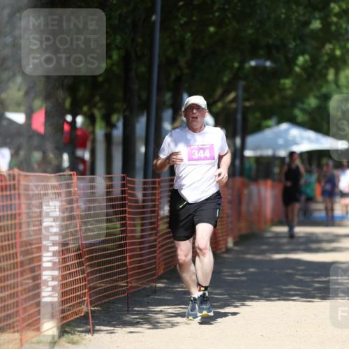 07.09.2025 - 19. Norderstedt Triathlon Michael Strokosch http://msf.ph/oto/8794033 07.09.2025 13:45:51 Laufen 344, 350 meine-sportfotos.de