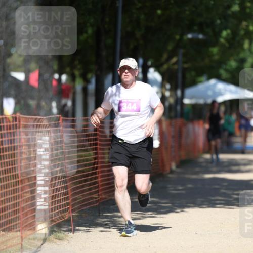 07.09.2025 - 19. Norderstedt Triathlon Michael Strokosch http://msf.ph/oto/8794048 07.09.2025 13:45:52 Laufen 344, 350 meine-sportfotos.de