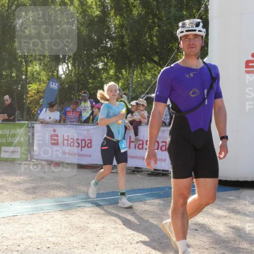 07.09.2025 - 19. Norderstedt Triathlon Zöllner http://msf.ph/oto/8794064 07.09.2025 16:43:28 Ziel 430, 1063, 1422, 1545, 1546, 1586, 1606 meine-sportfotos.de