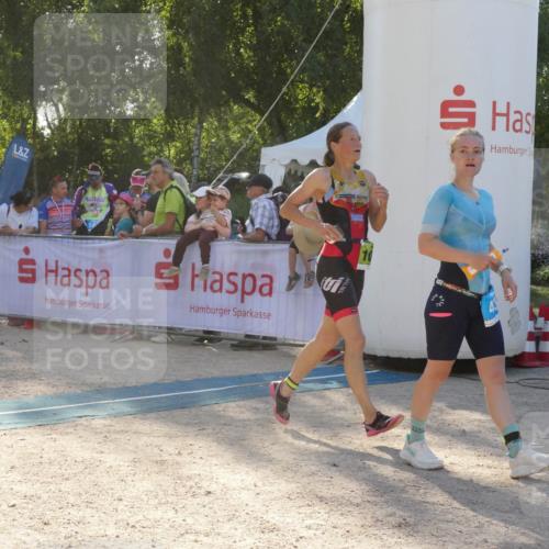 07.09.2025 - 19. Norderstedt Triathlon Zöllner http://msf.ph/oto/8794073 07.09.2025 16:43:30 Ziel 430, 1063, 1422, 1549, 1586, 1606 meine-sportfotos.de