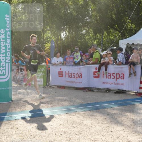 07.09.2025 - 19. Norderstedt Triathlon Zöllner http://msf.ph/oto/8794082 07.09.2025 16:43:32 Ziel 430, 1063, 1422, 1549, 1586, 1606 meine-sportfotos.de
