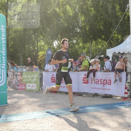 07.09.2025 - 19. Norderstedt Triathlon Zöllner http://msf.ph/oto/8794083 07.09.2025 16:43:33 Ziel 430, 1063, 1422, 1549, 1606 meine-sportfotos.de