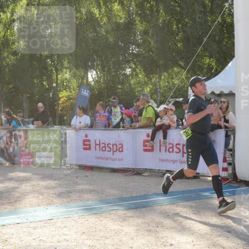 07.09.2025 - 19. Norderstedt Triathlon Zöllner http://msf.ph/oto/8794092 07.09.2025 16:43:34 Ziel 1063, 1422, 1549, 1606, 1630 meine-sportfotos.de