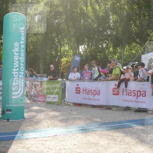 07.09.2025 - 19. Norderstedt Triathlon Zöllner http://msf.ph/oto/8794095 07.09.2025 16:43:38 Ziel 1549, 1577, 1606, 1630 meine-sportfotos.de