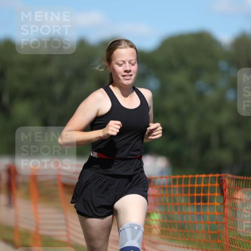 07.09.2025 - 19. Norderstedt Triathlon Michael Strokosch http://msf.ph/oto/8794109 07.09.2025 13:45:57 Laufen 344, 350, 1259 meine-sportfotos.de