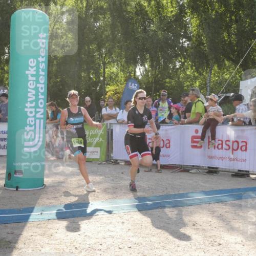 07.09.2025 - 19. Norderstedt Triathlon Zöllner http://msf.ph/oto/8794118 07.09.2025 16:43:46 Ziel 1097, 1486, 1555, 1577 meine-sportfotos.de