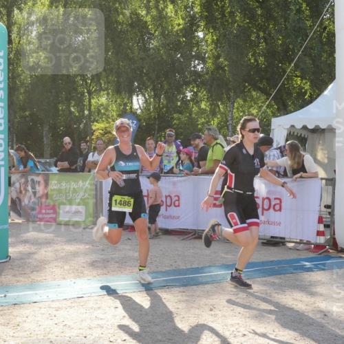 07.09.2025 - 19. Norderstedt Triathlon Zöllner http://msf.ph/oto/8794119 07.09.2025 16:43:46 Ziel 1097, 1486, 1555, 1577 meine-sportfotos.de