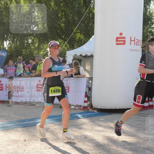 07.09.2025 - 19. Norderstedt Triathlon Zöllner http://msf.ph/oto/8794122 07.09.2025 16:43:47 Ziel 1097, 1486, 1555, 1577 meine-sportfotos.de