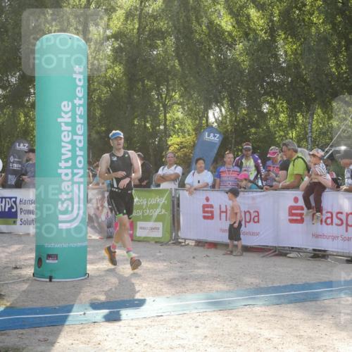 07.09.2025 - 19. Norderstedt Triathlon Zöllner http://msf.ph/oto/8794125 07.09.2025 16:43:50 Ziel 1097, 1486, 1555 meine-sportfotos.de