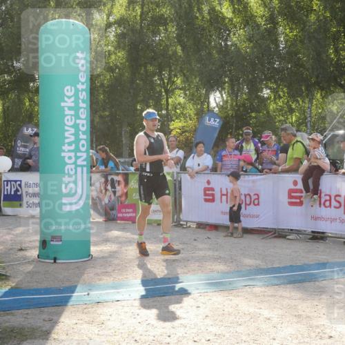 07.09.2025 - 19. Norderstedt Triathlon Zöllner http://msf.ph/oto/8794128 07.09.2025 16:43:51 Ziel 1097, 1486, 1555 meine-sportfotos.de