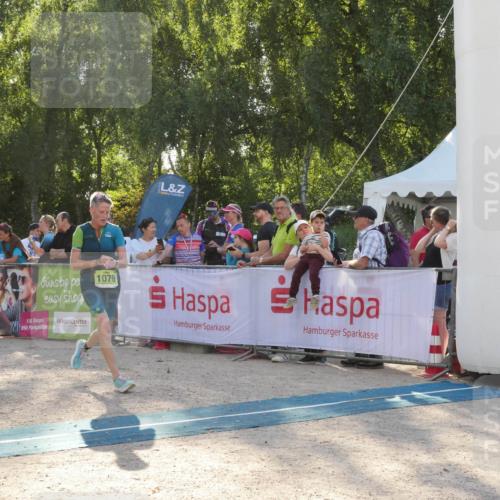 07.09.2025 - 19. Norderstedt Triathlon Zöllner http://msf.ph/oto/8794164 07.09.2025 16:44:23 Ziel 1079 meine-sportfotos.de