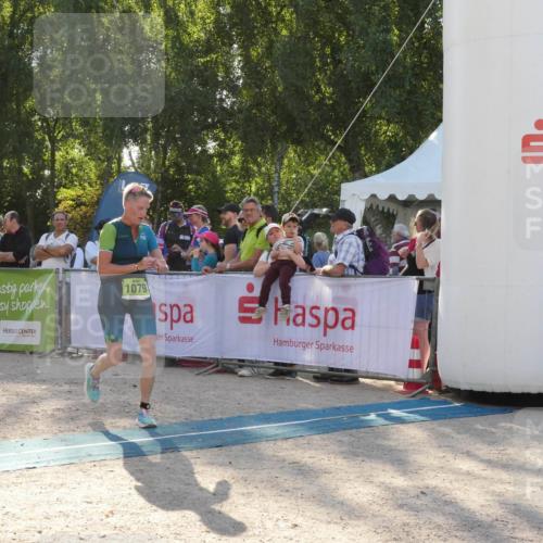 07.09.2025 - 19. Norderstedt Triathlon Zöllner http://msf.ph/oto/8794166 07.09.2025 16:44:24 Ziel 1079 meine-sportfotos.de