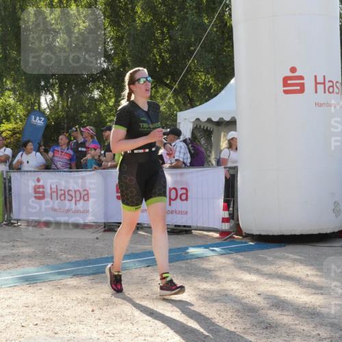 07.09.2025 - 19. Norderstedt Triathlon Zöllner http://msf.ph/oto/8794192 07.09.2025 16:45:11 Ziel 1082, 1609 meine-sportfotos.de
