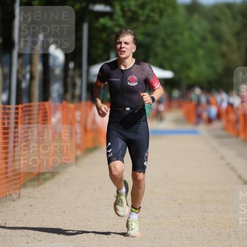 07.09.2025 - 19. Norderstedt Triathlon Michael Strokosch http://msf.ph/oto/8794210 07.09.2025 11:50:21 Laufen 1156 meine-sportfotos.de