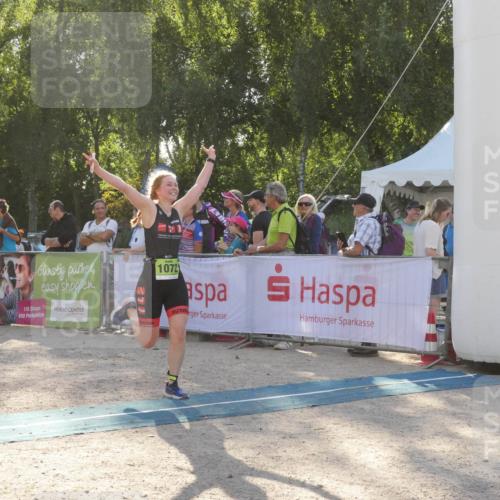 07.09.2025 - 19. Norderstedt Triathlon Zöllner http://msf.ph/oto/8794211 07.09.2025 16:45:20 Ziel 509, 1052, 1072, 1569 meine-sportfotos.de